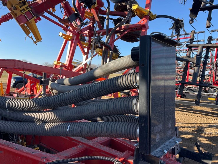 2014-bourgault-9400-image-27