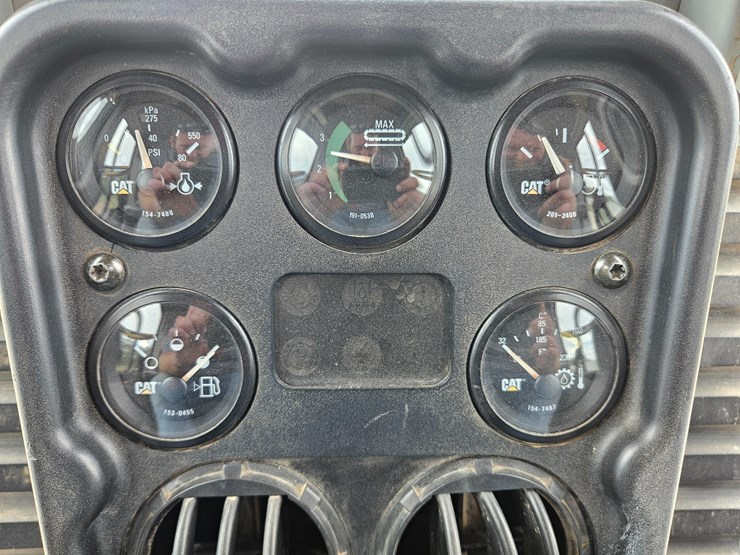 2002-caterpillar-d5g-xl-image-39