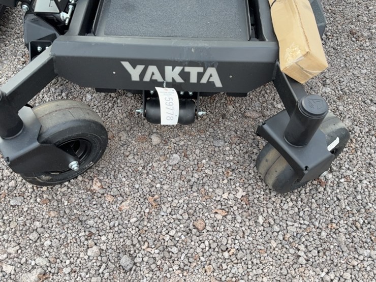 #3079-•-yakta-yxr-320-zero-turn-lawn-mower-image-4