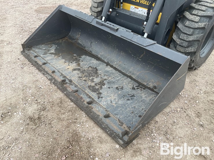 2023-new-holland-l328-image-9