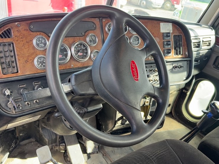 2004-caterpillar-c12-image-18