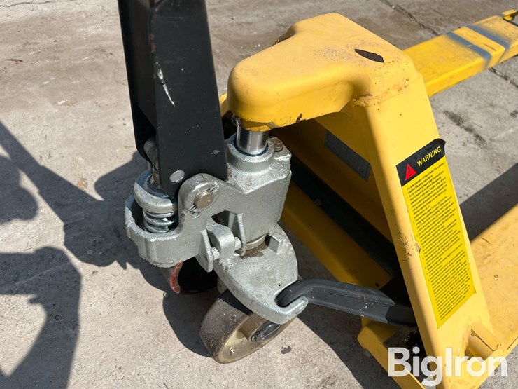 pallet-jack-image-11