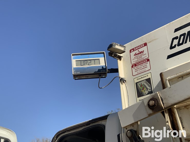 2019-international-7400-image-10