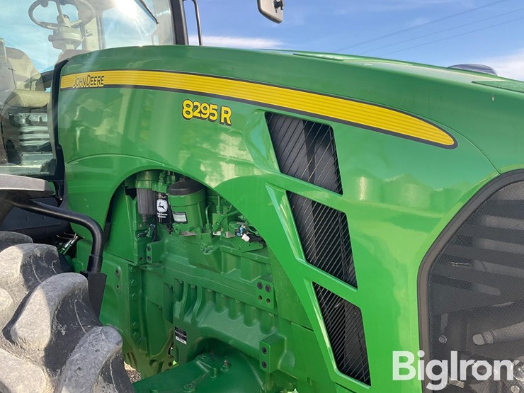 2010-john-deere-8295r-image-19