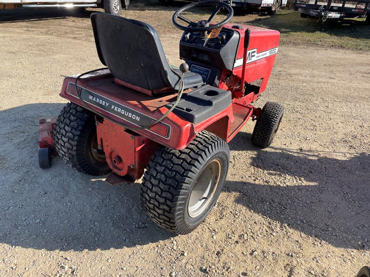 massey-ferguson-1200-image-4