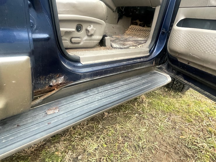 2004-ford-explorer-image-28