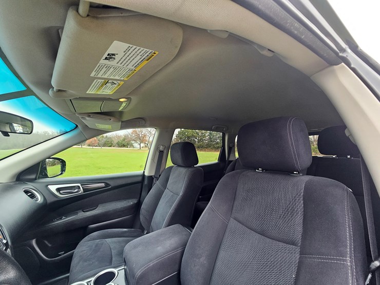 2013-nissan-pathfinder-image-30