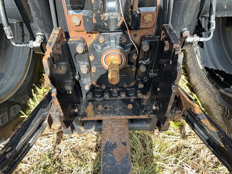 case-ih-magnum-335-image-28