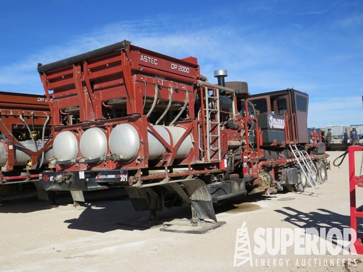 2012-caterpillar-c27-image-2