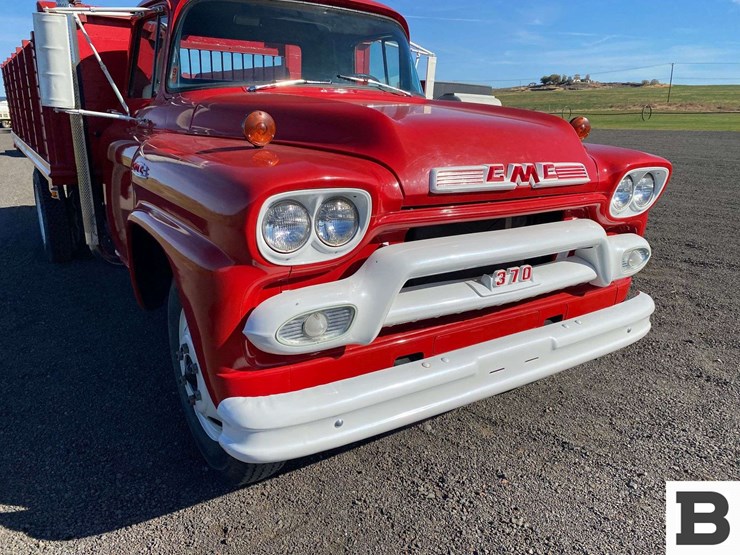 1959-gmc-370-bulk-agriculture-truck-image-9