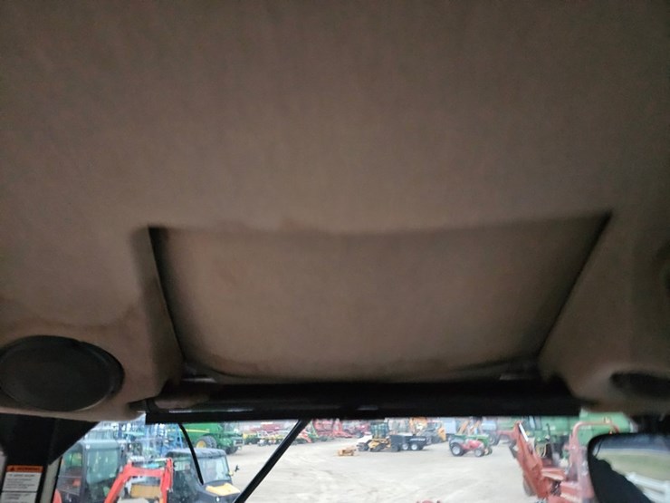 case-ih-mxu100-image-37