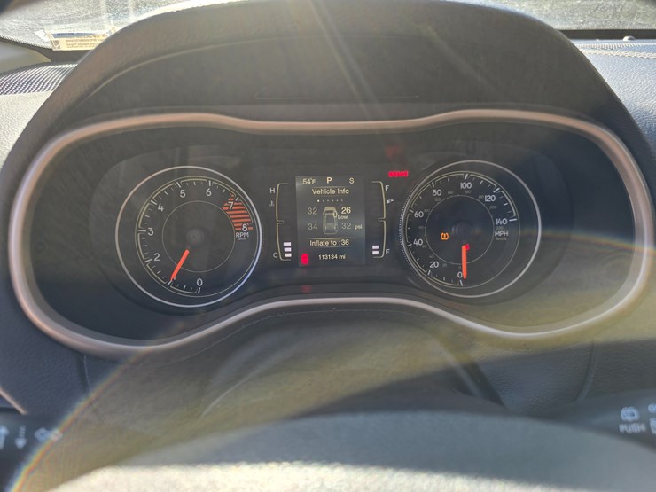 2016-jeep-cherokee-image-55