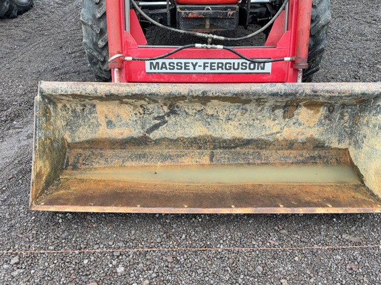 massey-ferguson-2220-image-4