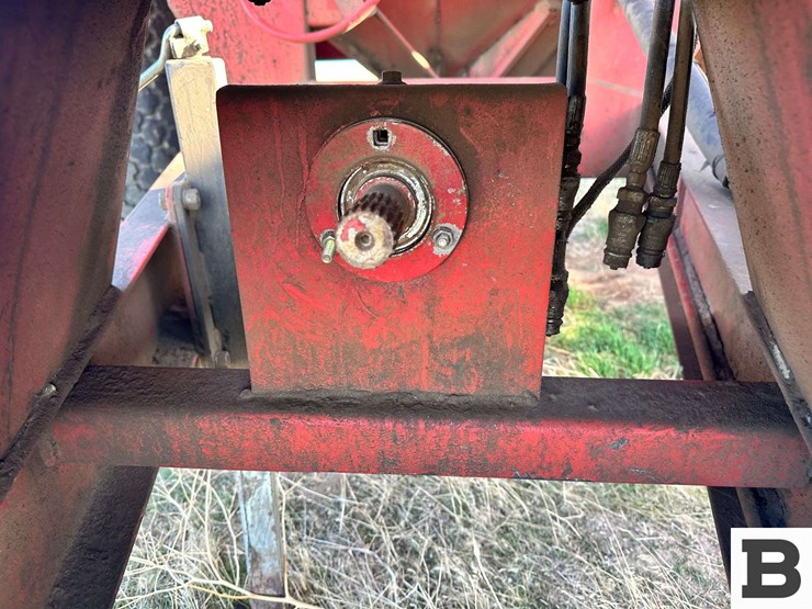 unverferth-7000-image-12