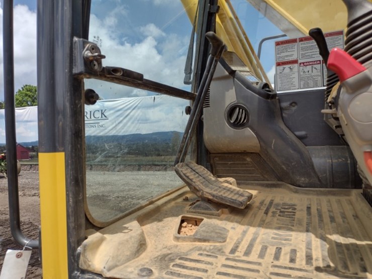 komatsu-pc290-lc-11-image-13