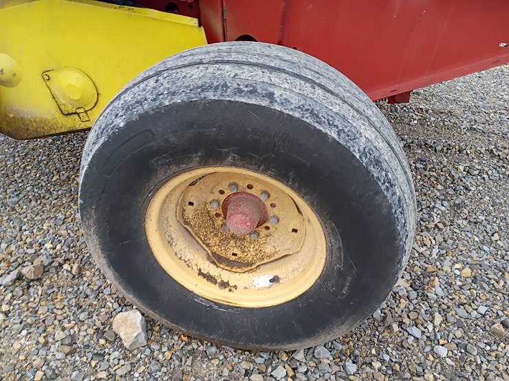 new-holland-678-image-34