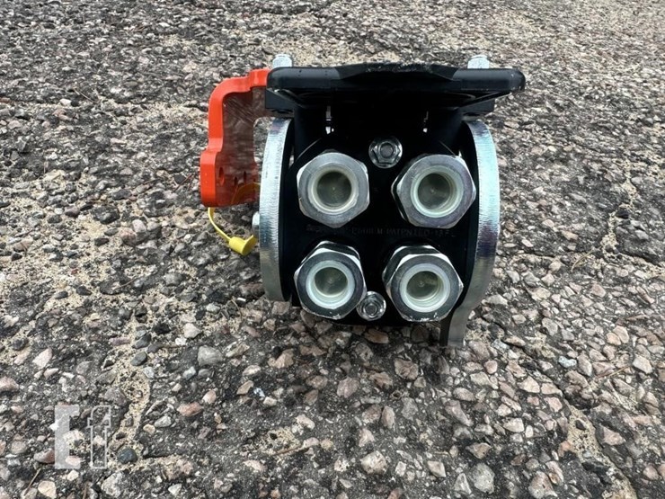 kubota-hydraulic-control-image-3