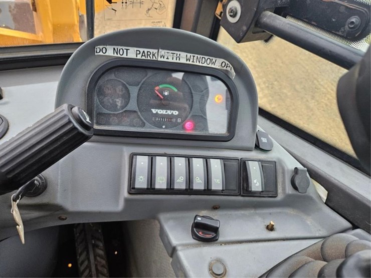 volvo-l25b-image-32