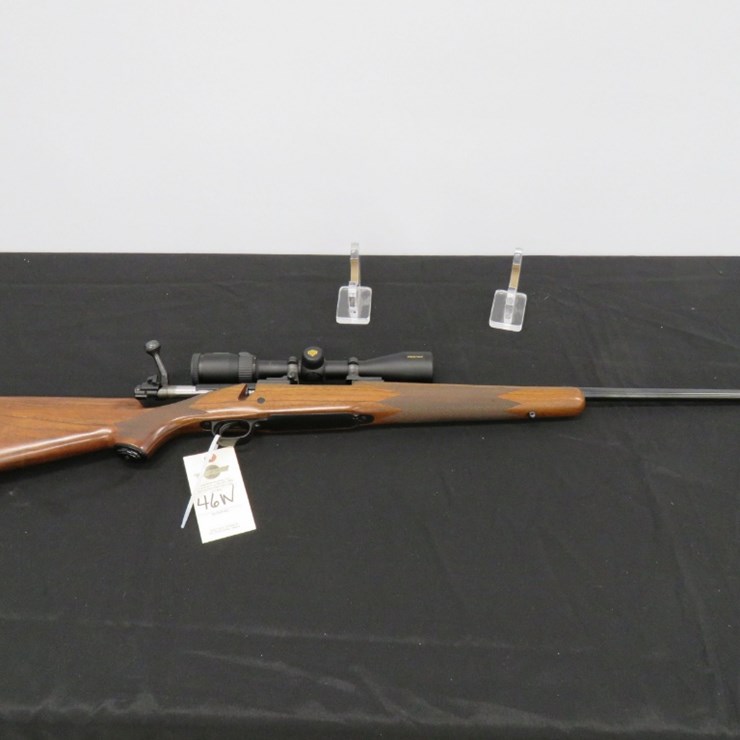 Winchester Model 70 Classic Sporter .270 Bolt Action rifle