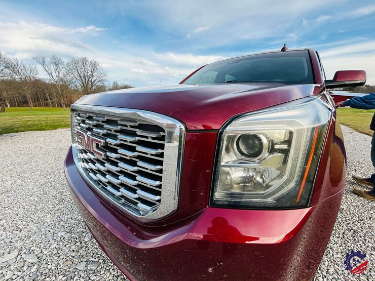 2018-gmc-yukon-denali-image-13