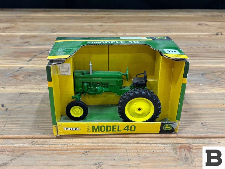 ertl-die-cast-replica-1953-john-deere-model-40-tractor-1:16-scale-image-1