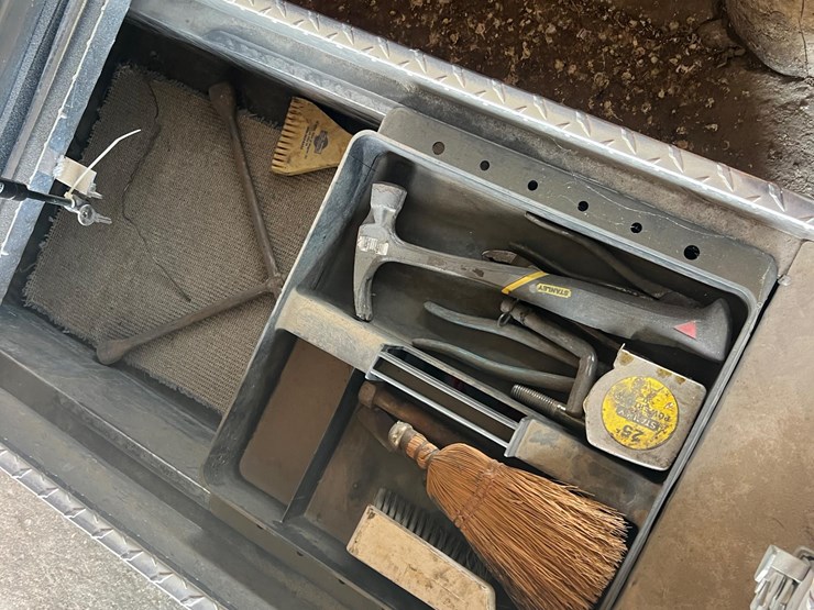 truck-bed-toolbox-image-7