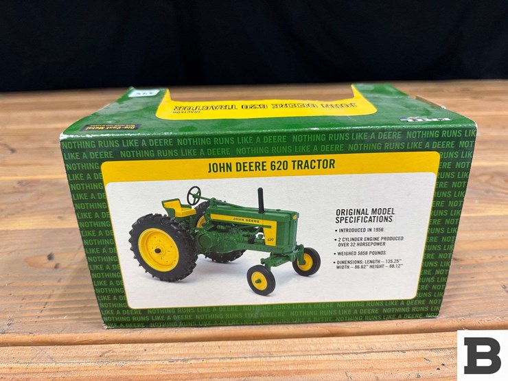 ertl-die-cast-replica-john-deere-620-tractor-1:16-scale-image-4