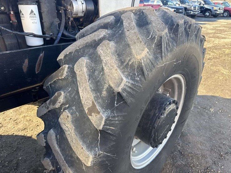 1991-white-195-image-16