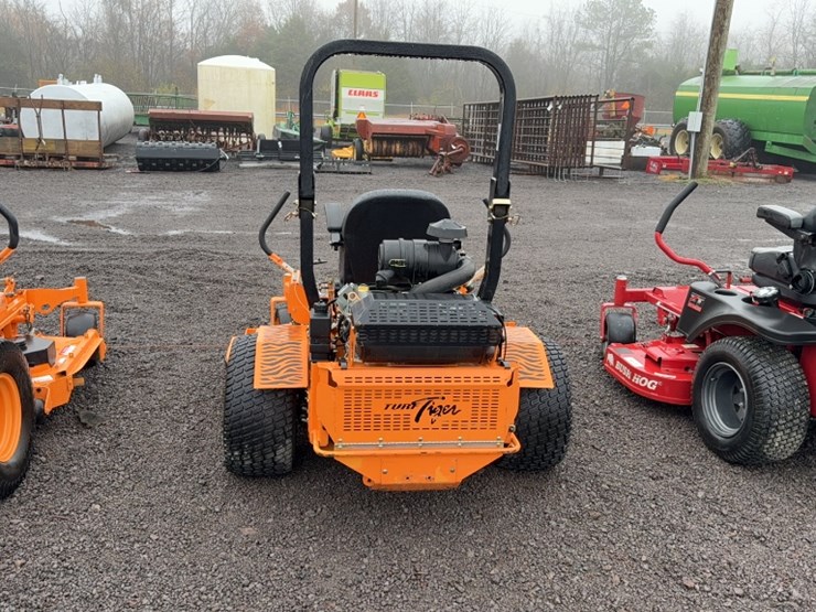 #3083-•-scag-turf-tiger-zero-turn-lawn-mower-image-10