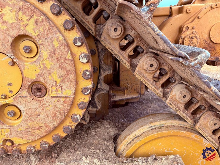 2019-caterpillar-d6t-xw-image-23