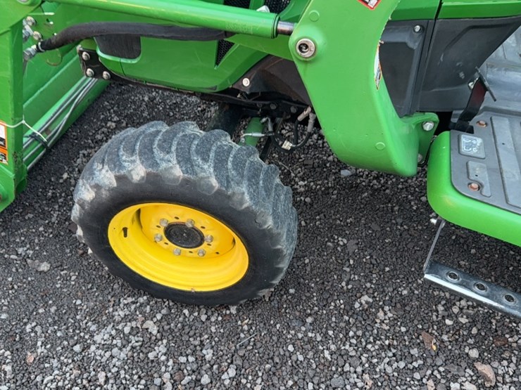 john-deere-3025e-image-14
