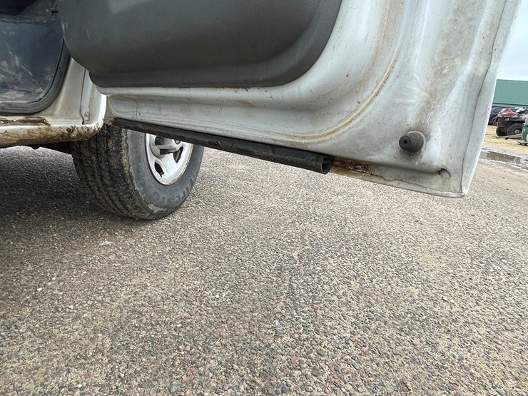 #1064-•-2012-gmc-savana-1-ton-van-(has-wi-title)-image-35