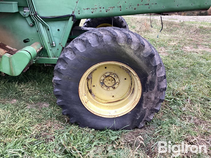 1983-john-deere-8820-image-20