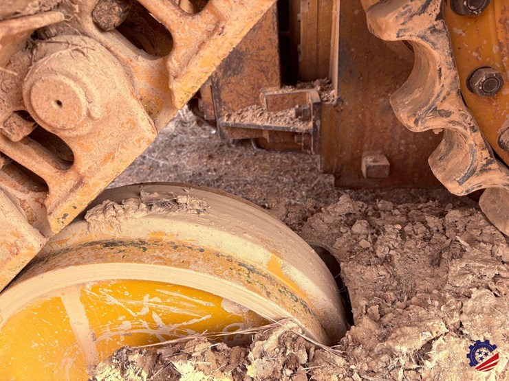 2019-caterpillar-d6t-xw-image-61