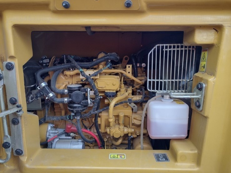 23-caterpillar-306-cr-image-45