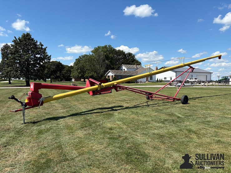 westfield-mk80-61-8"x61'-swing-away-auger-image-1