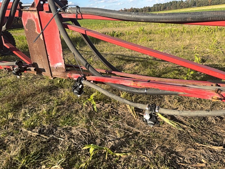 case-ih-3185-patriot-sprayer-image-27