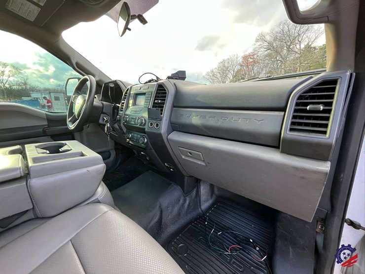 2019-ford-f350-xl-image-47