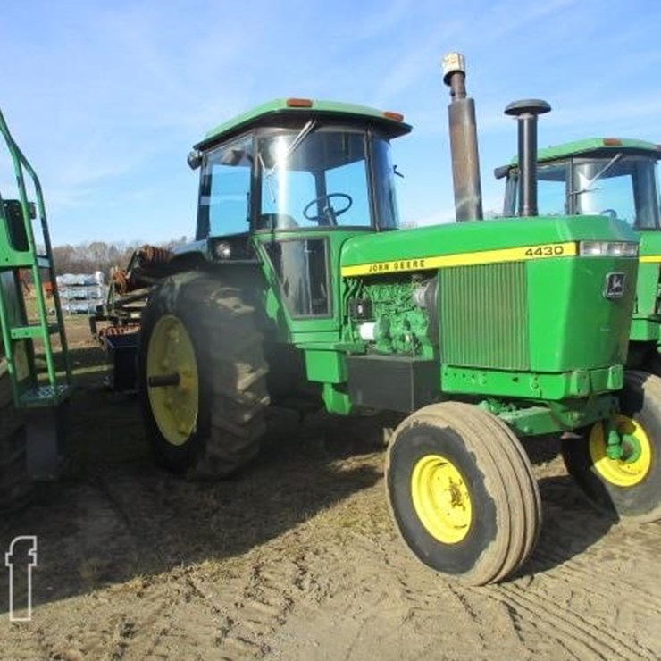 JOHN DEERE 4430