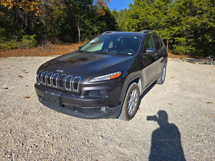 2016-jeep-cherokee-image-1