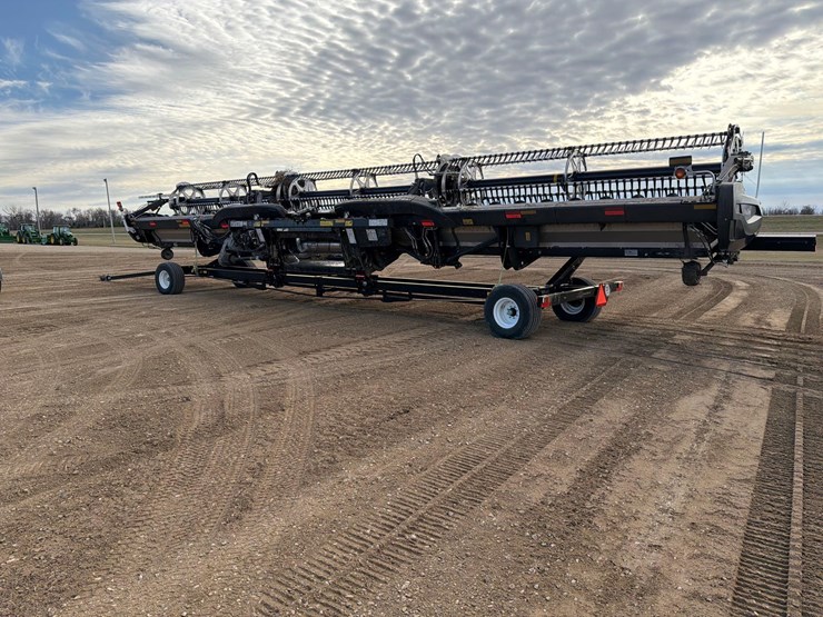 2024-mac-don-fd245-image-4