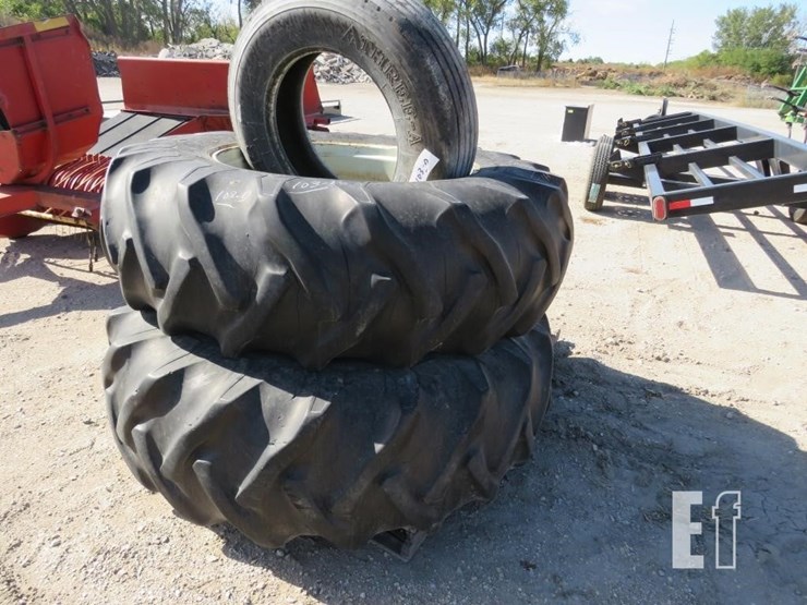 duals-with-hubs-for-1466-ih-image-1