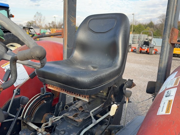 massey-ferguson-451-image-16