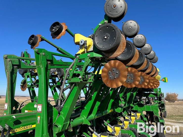 2010-john-deere-1790-ccs-image-13