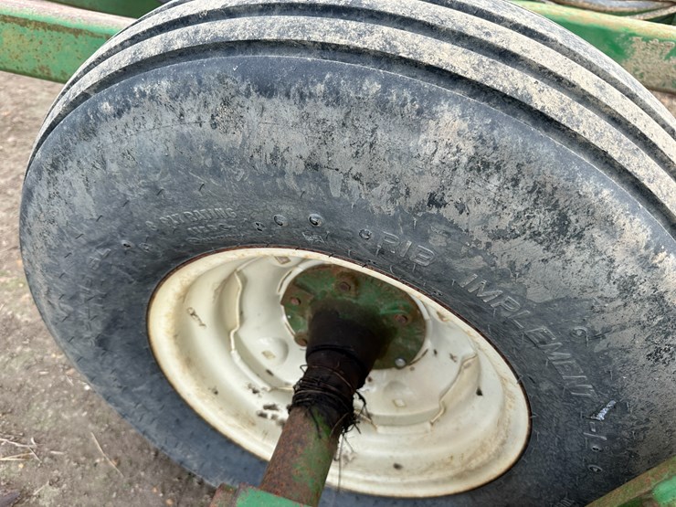 john-deere-38-image-9