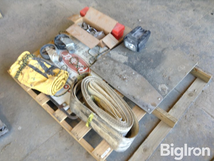 pallet-of-trucking-&-towing-items-image-3