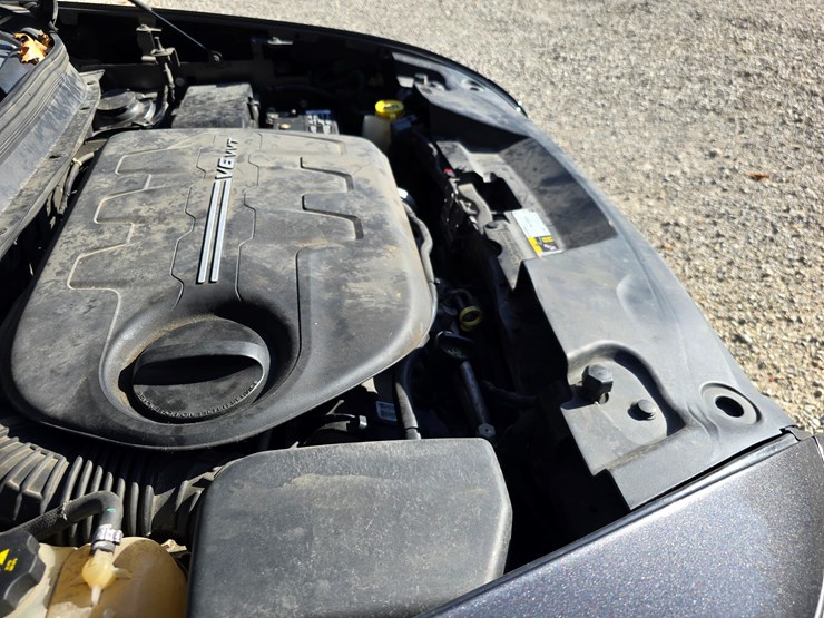 2016-jeep-cherokee-image-39