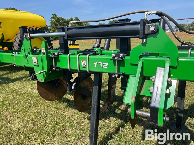 unverferth-132-zone-builder-7-shank-ripper-image-12