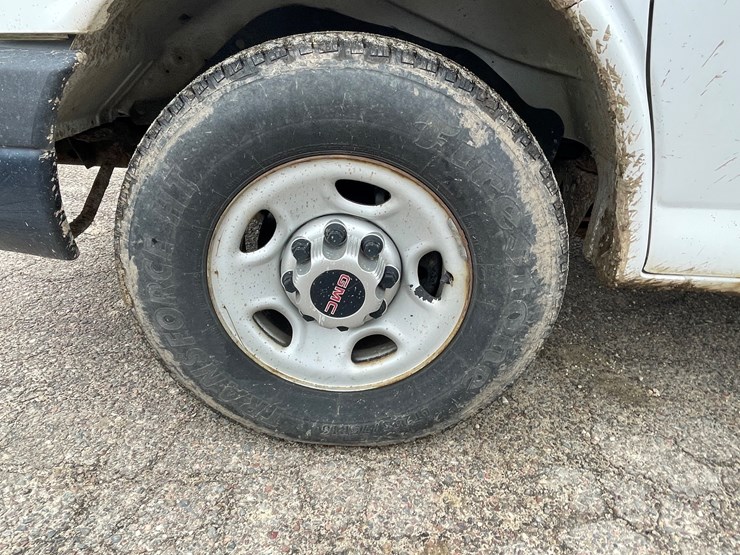 #1064-•-2012-gmc-savana-1-ton-van-(has-wi-title)-image-72