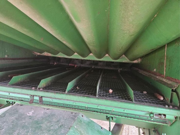 john-deere-8820-image-24